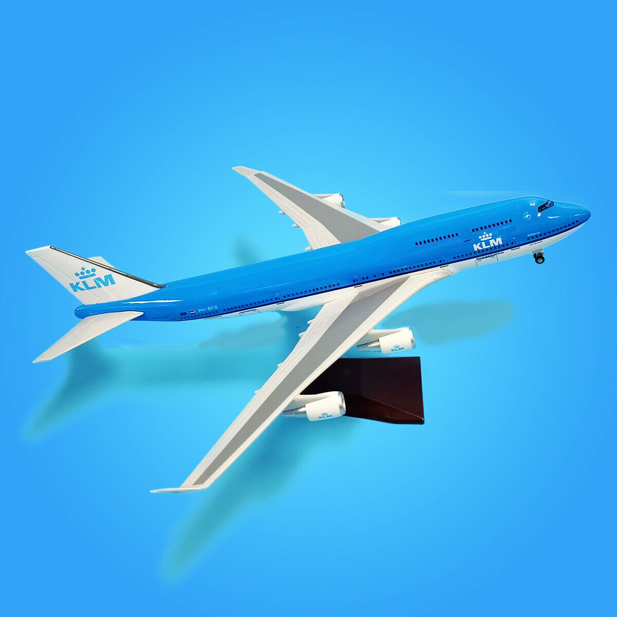 1:150 KLM Royal Dutch Airline B747 Plane Model / LED Light Wheel Aircraft Model - Picture 60 of 66