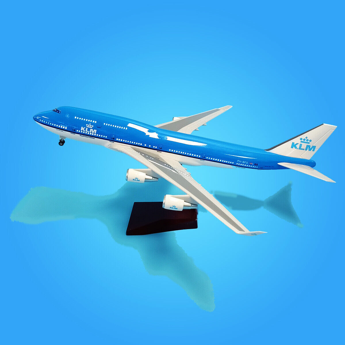 1:150 KLM Royal Dutch Airline B747 Plane Model / LED Light Wheel Aircraft Model - Picture 61 of 66