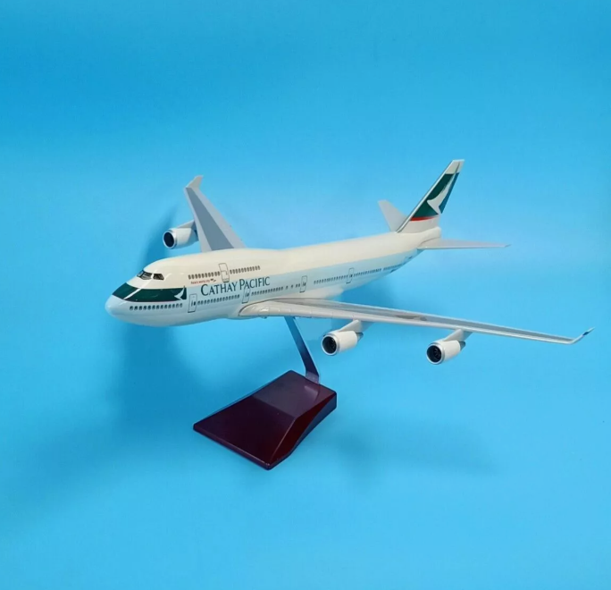 1:160 Cathay Pacific B747 Plane Model / LED Light & Wheel Boeing Aircraft Model - Picture 9 of 32