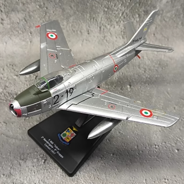 1:100 Diecast Italy Air Force F-86E Sabre  Fighter Military Alloy Aircraft Model