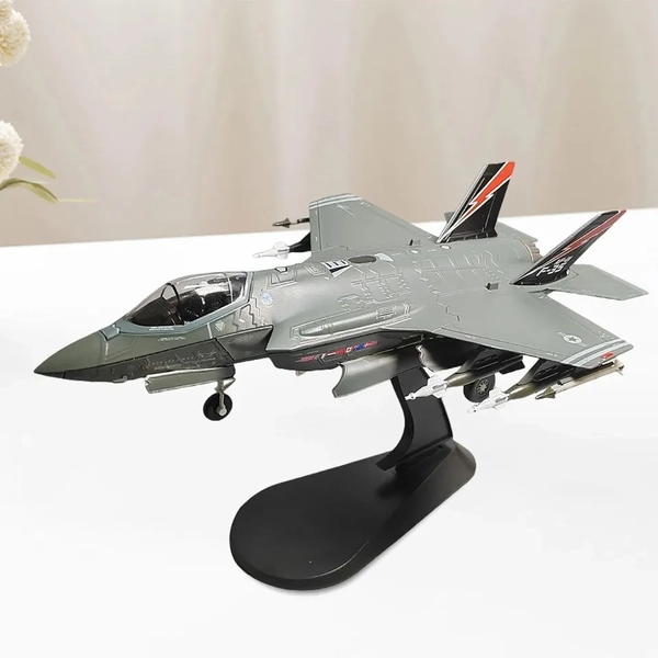 1:72 US F-35A Lightning Stealth Attacker Fighter Alloy F35A Military Plane Model
