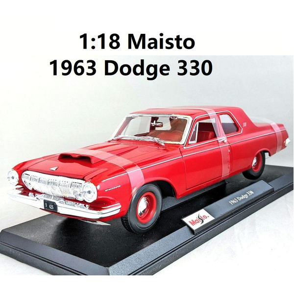 1:18 Maisto 1963 Dodge 330  Diecast Car Model &amp; Stand Collection Special Edition