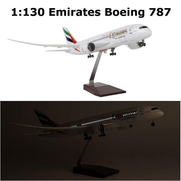 1:130 Fly Emirates B787 Plane Model / LED Light &amp; Wheel Boeing Aircraft Model 