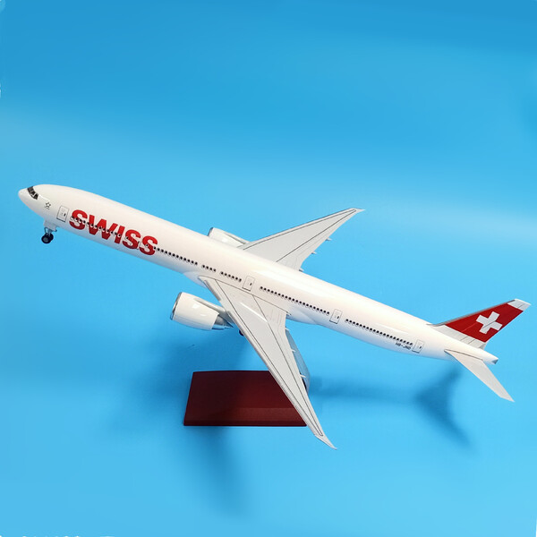 1:160 Swiss Airline Boeing 777 Plane / LED Light Wheels Aircraft Model